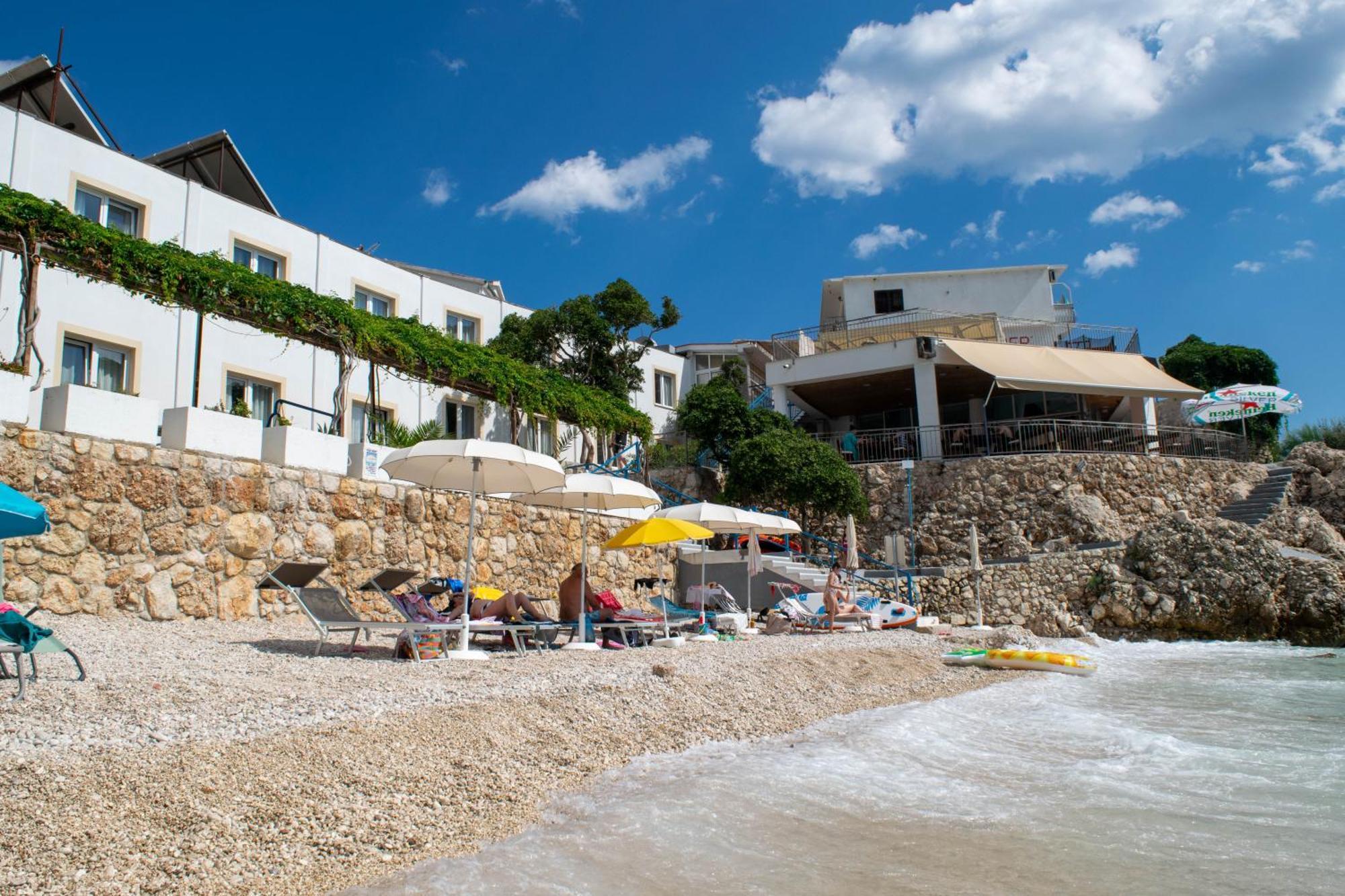 דרזניצה Beach Hotel מראה חיצוני תמונה
